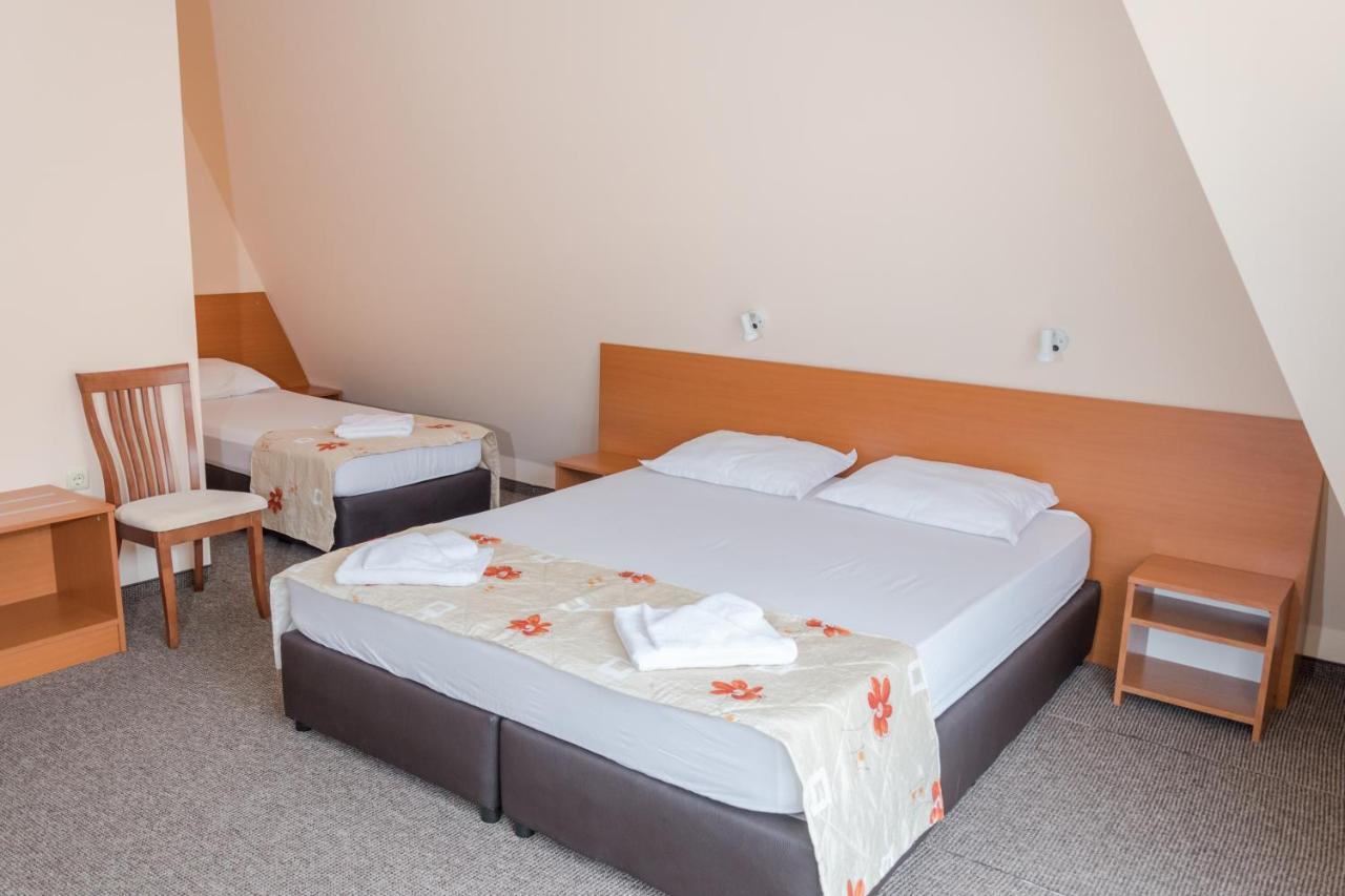 Hotel Eva Ravda Exteriér fotografie