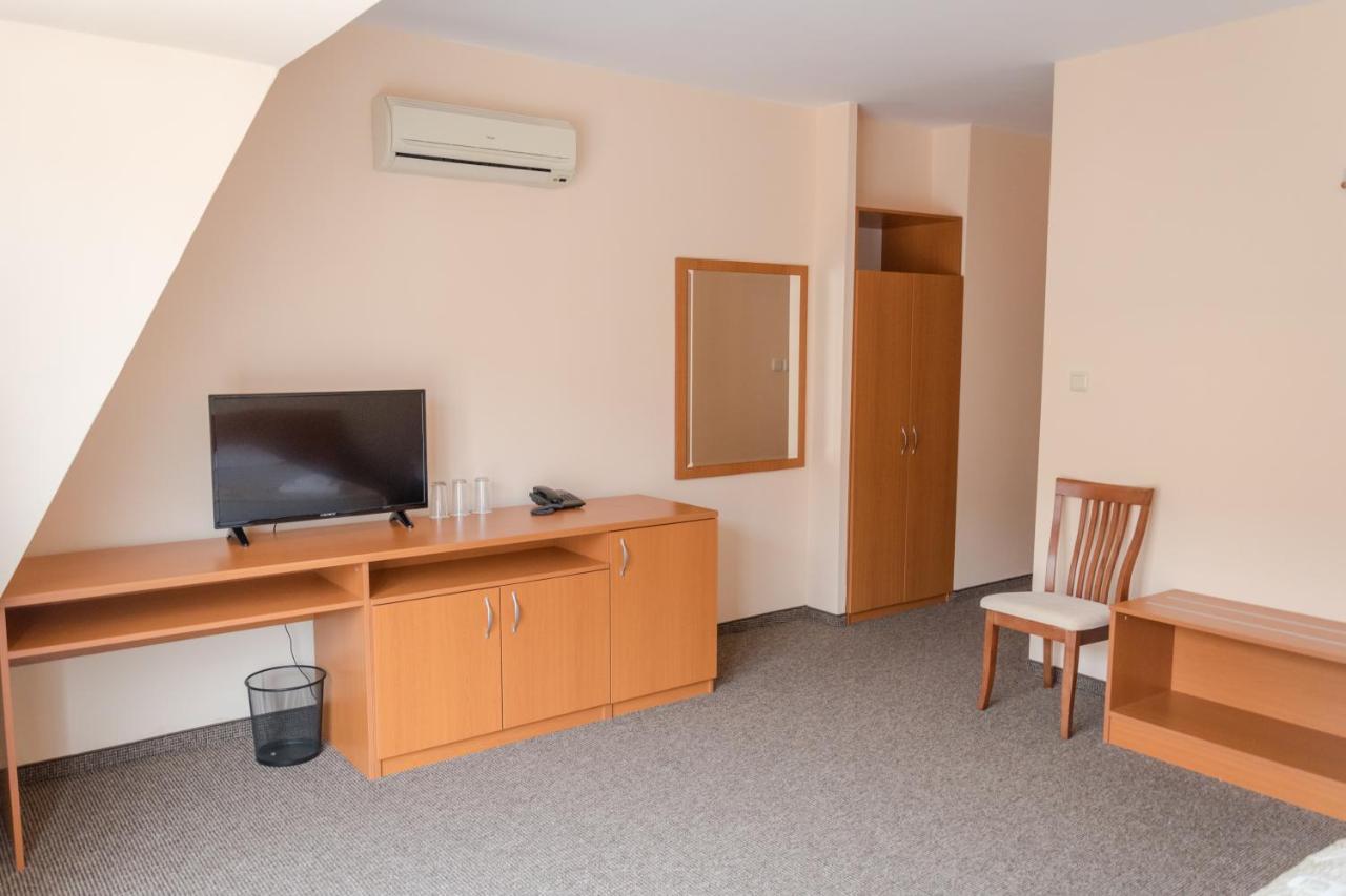 Hotel Eva Ravda Exteriér fotografie