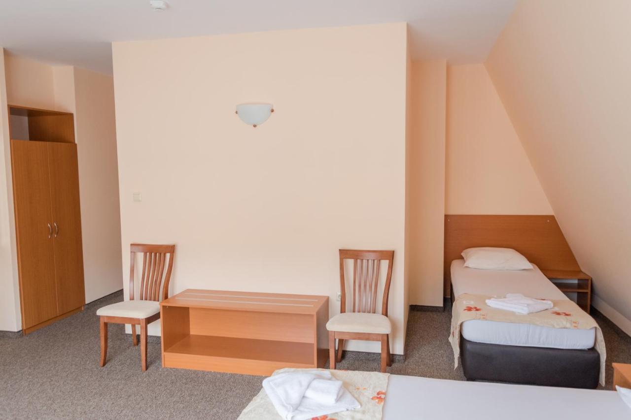 Hotel Eva Ravda Exteriér fotografie