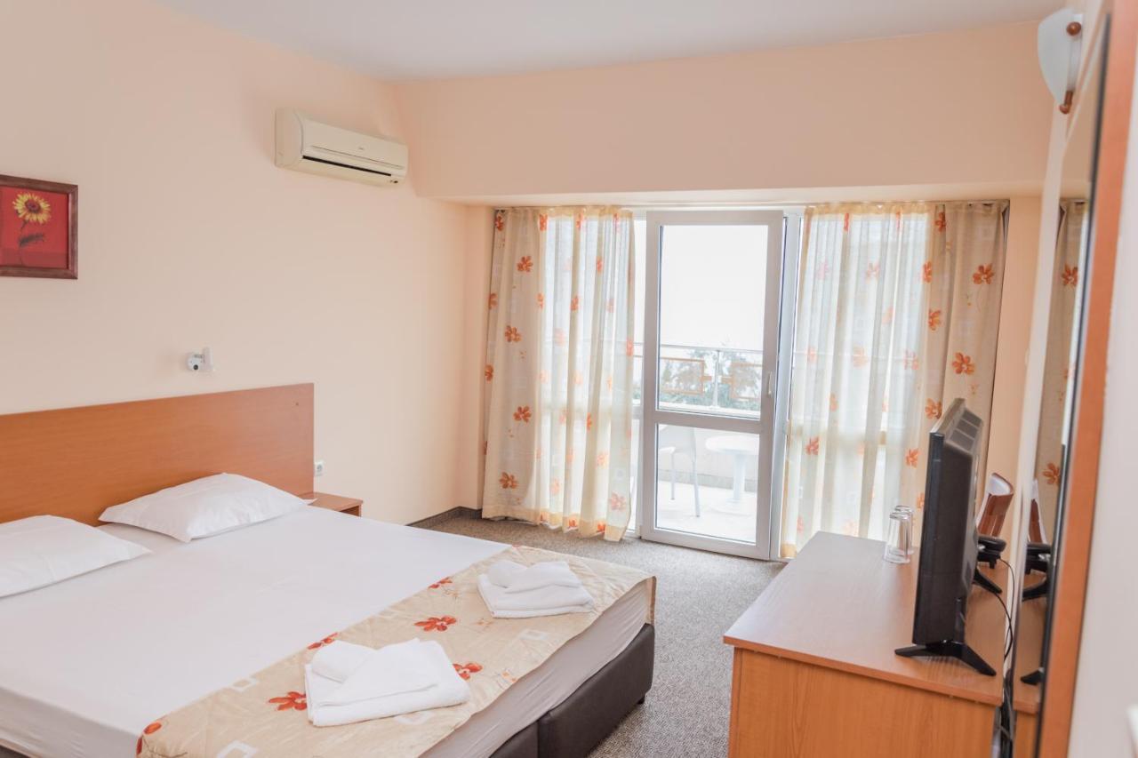 Hotel Eva Ravda Exteriér fotografie