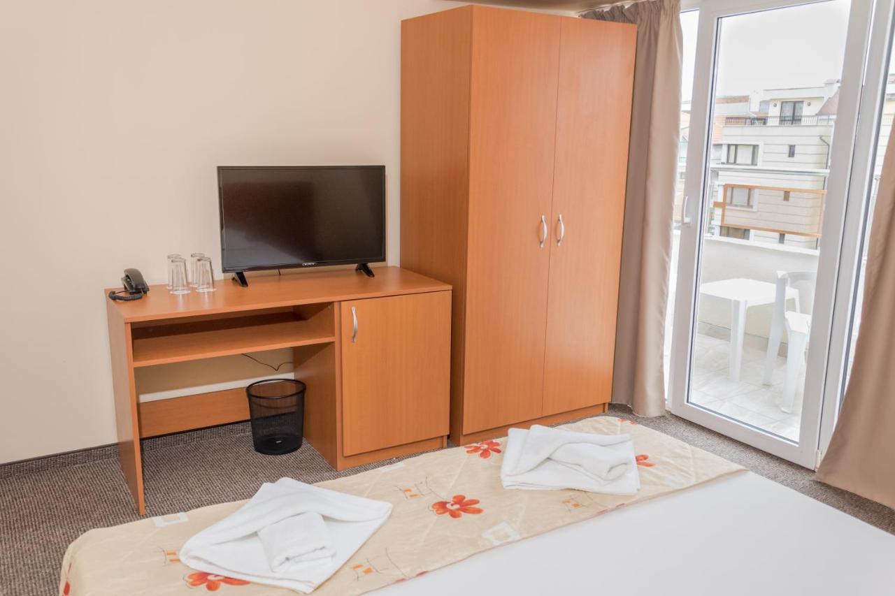 Hotel Eva Ravda Exteriér fotografie
