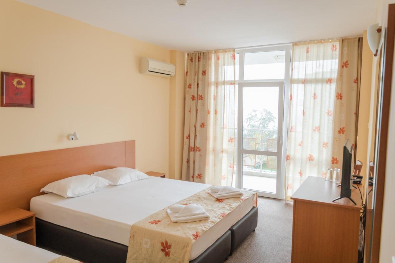 Hotel Eva Ravda Exteriér fotografie