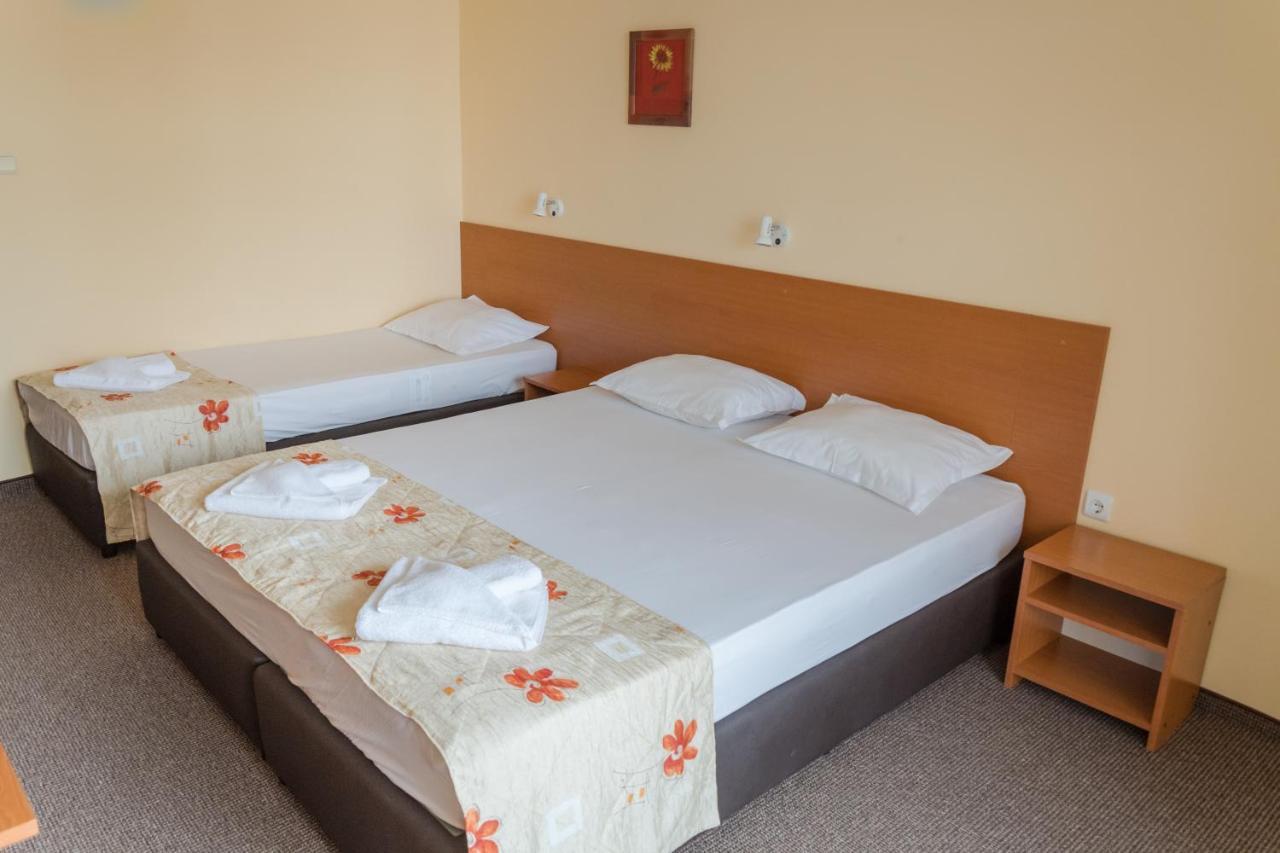 Hotel Eva Ravda Exteriér fotografie