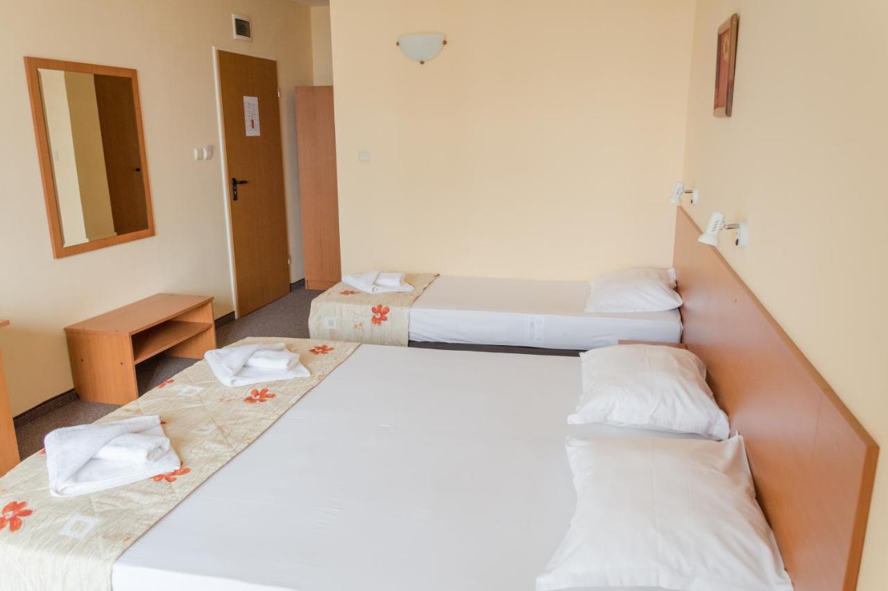 Hotel Eva Ravda Exteriér fotografie