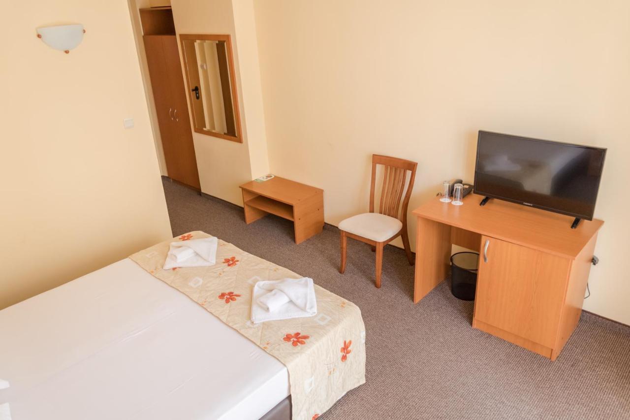 Hotel Eva Ravda Exteriér fotografie