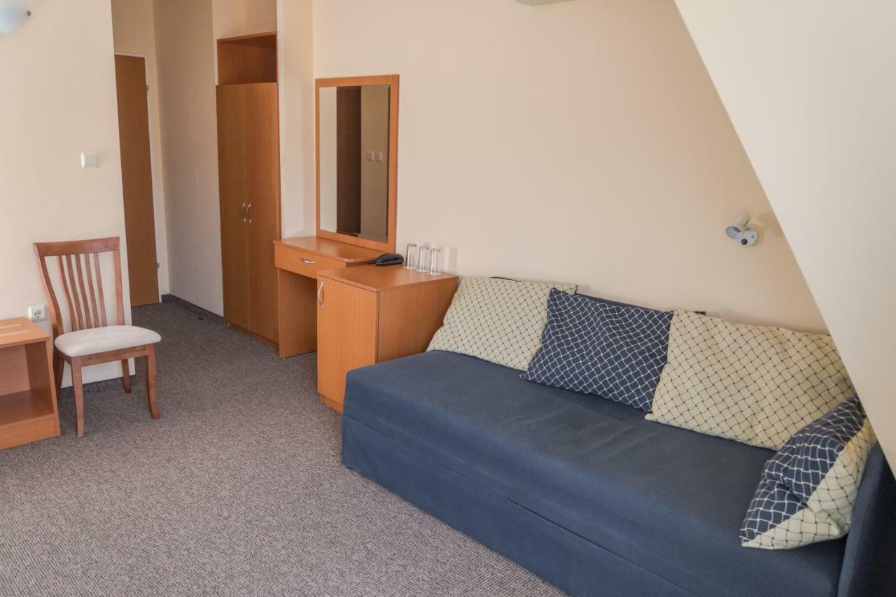 Hotel Eva Ravda Exteriér fotografie